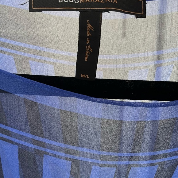 BCBG MaxAzria blouse - Picture 3 of 4